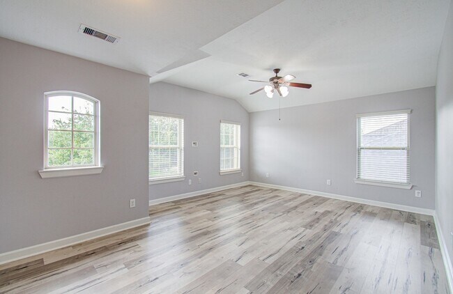 Building Photo - 12935 Northpointe Bend Dr