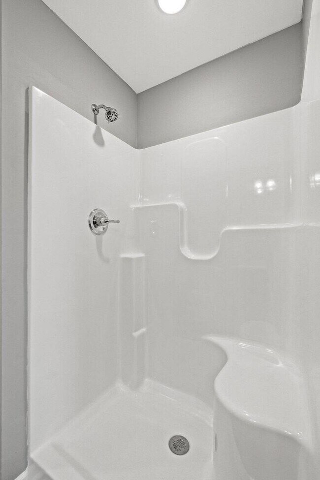 Building Photo - 222 Jared Parker Wy