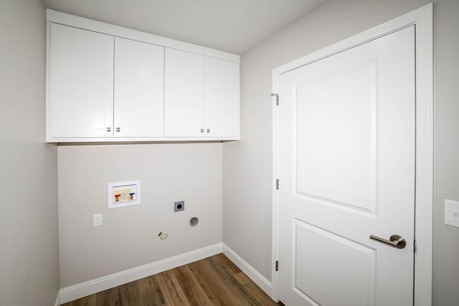 Building Photo - 4707 Carmel Ave