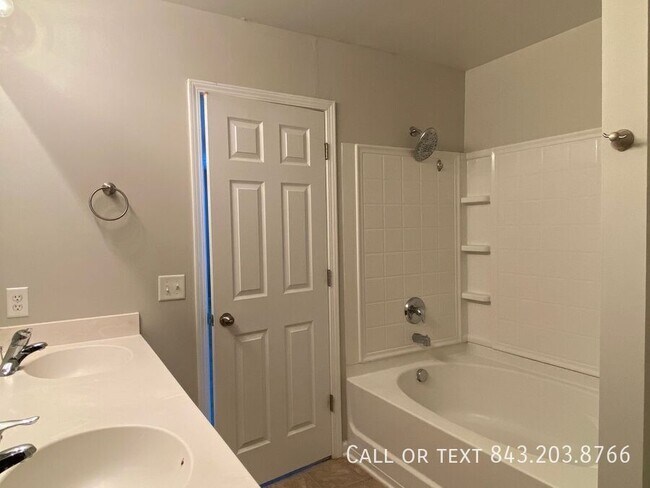 Building Photo - 609 Abingdon Ln