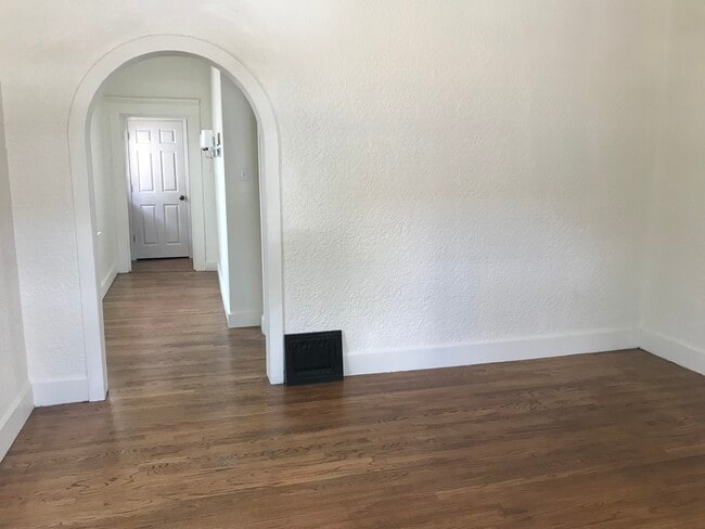 family room - 2317 Marconi Ave