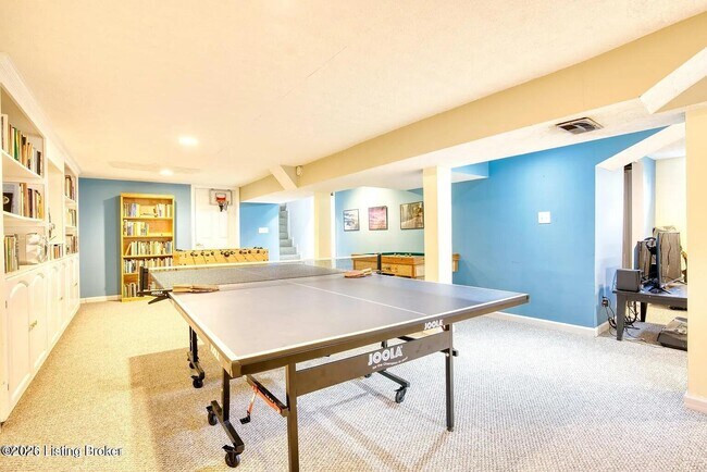 Building Photo - 333 Monohan Dr