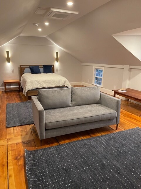 Building Photo - 7 Bedford St