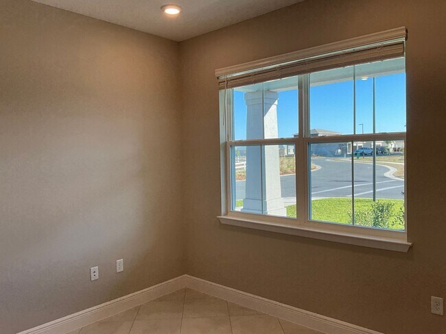 Building Photo - Brand New Home with all the upgrades in an all families community