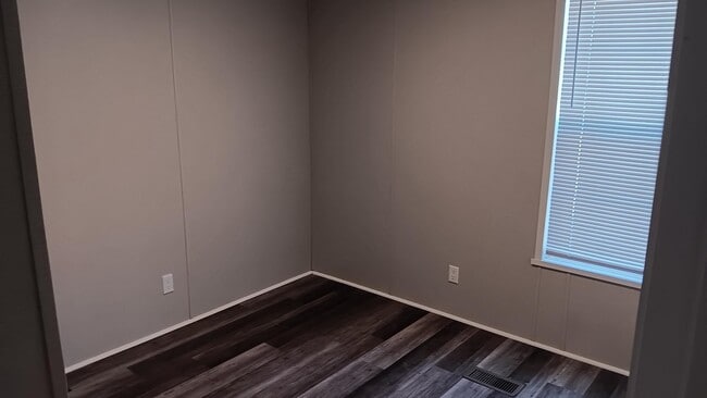 Building Photo - 3617 N Grand Ave E