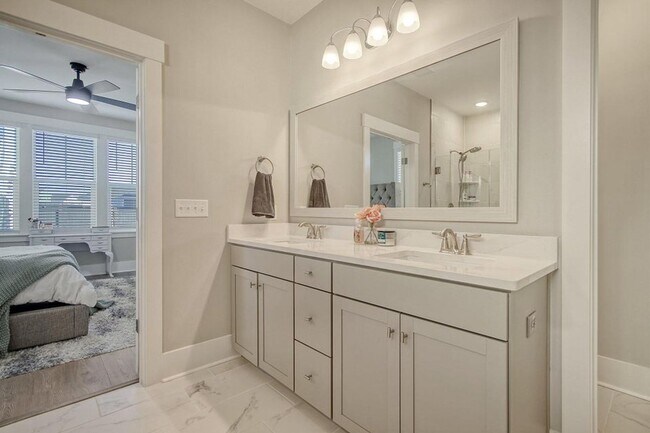 Building Photo - Refined Living in Midtown Nexton