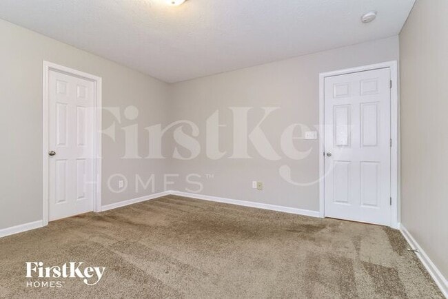 Building Photo - 673 Loon Ln