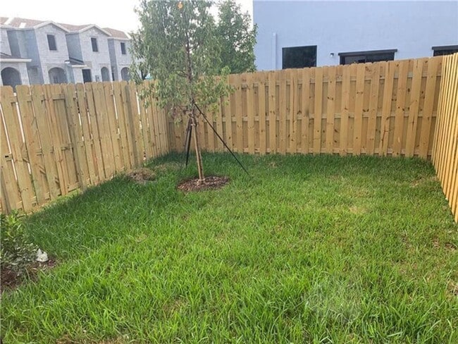 Building Photo - 28730 SW 132nd Ct