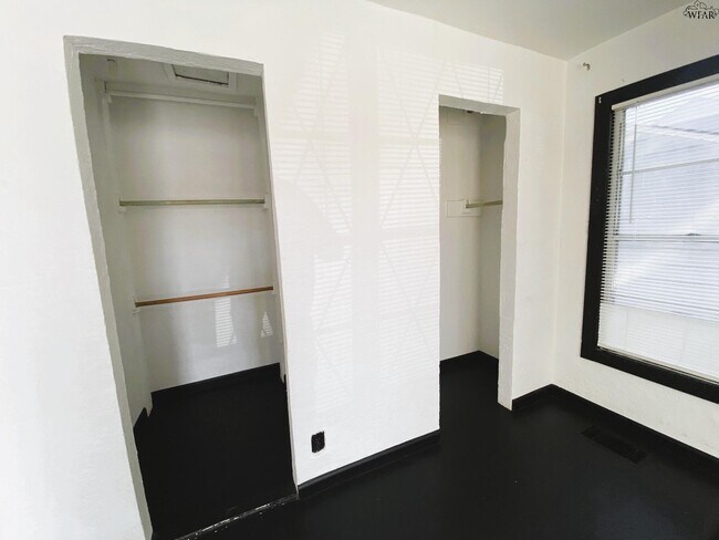 Building Photo - 309 Rockwood Dr