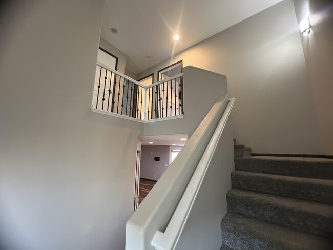 Building Photo - 6305 Saulk Trail