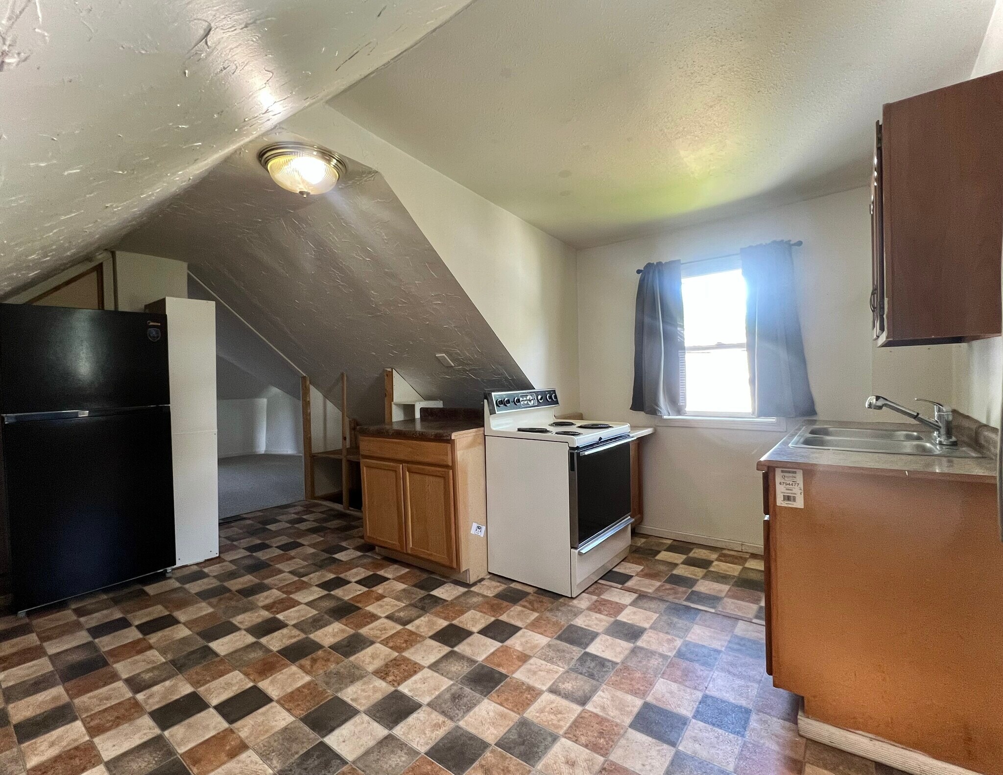 Kitchen - 829 Milwaukee St
