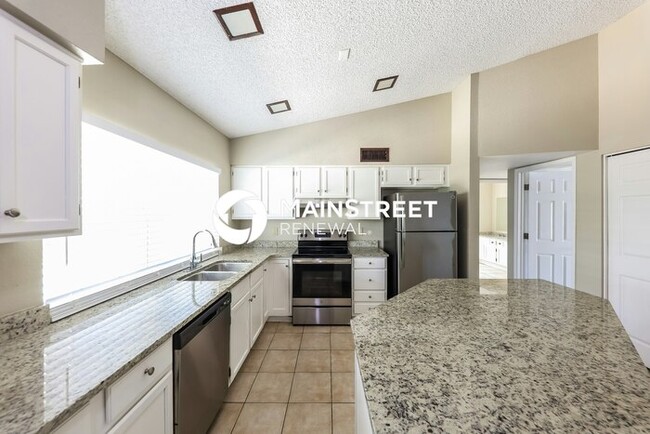 Building Photo - 6202 W Sunnyside Dr