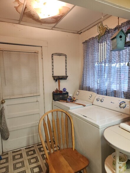 Building Photo - 223 High St