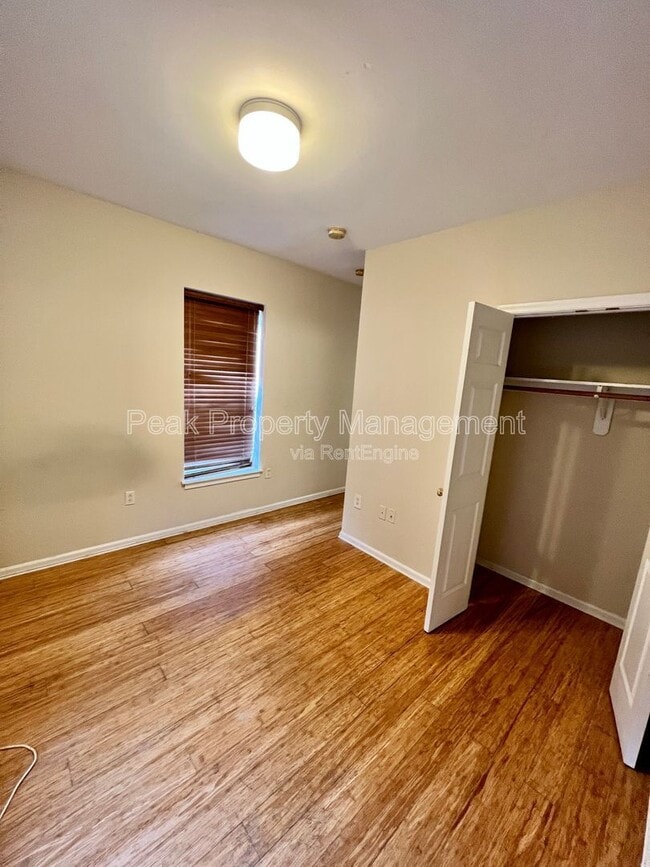 Building Photo - 1110 W Main St