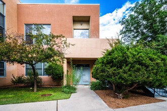 Building Photo - 3600 Cerrillos Rd