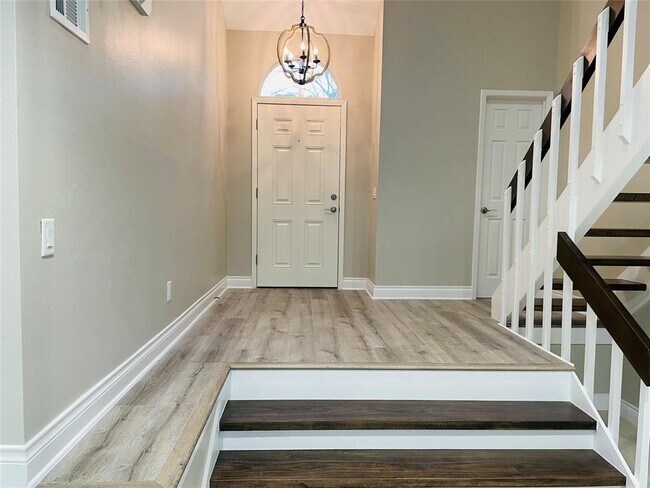 Building Photo - 3307 Golden Trails Dr