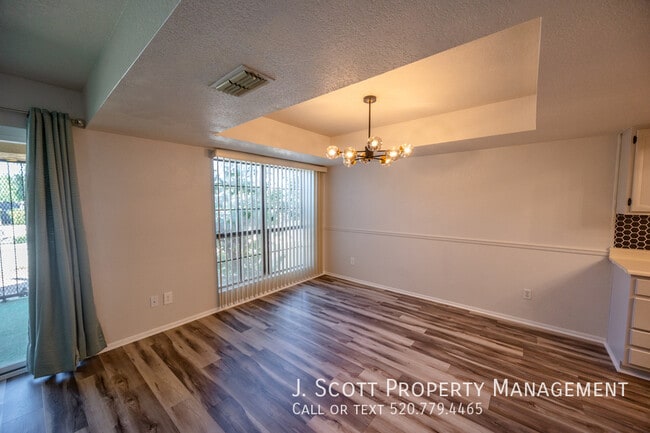 Building Photo - 8344 N 21st Dr
