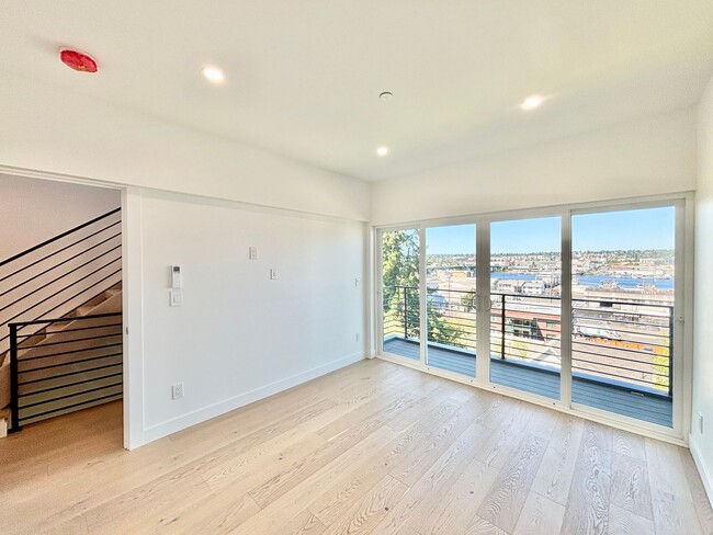 Building Photo - 3816 A 13th Ave W