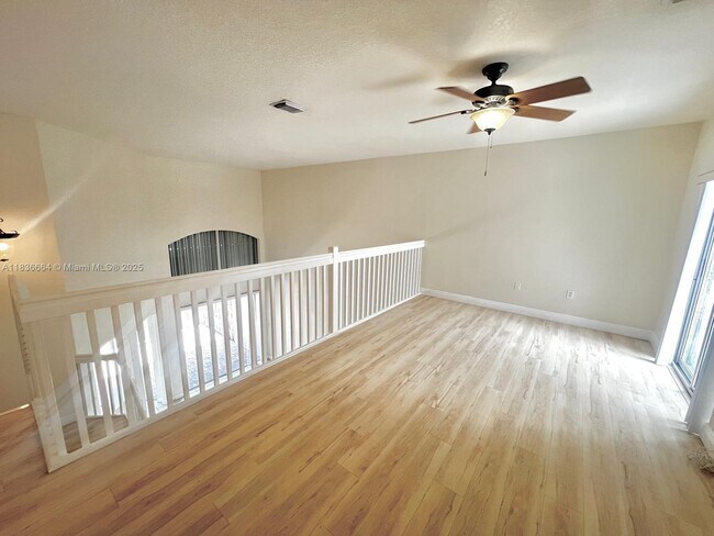 Building Photo - 8021 NW 114th Pl
