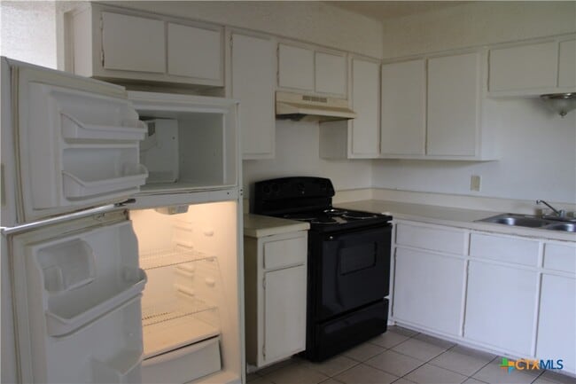 Building Photo - 2409 Valley Forge Ave
