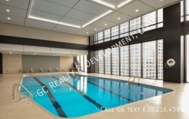 Building Photo - 175 E Delaware Pl