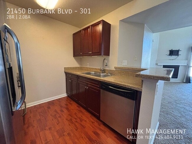 Building Photo - 21450 Burbank Blvd