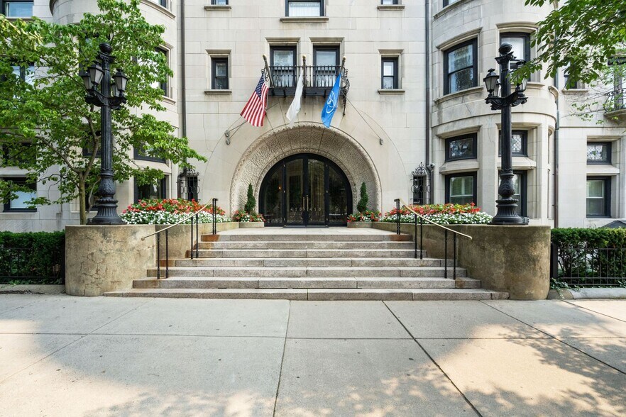 Building Photo - 416 Commonwealth Ave