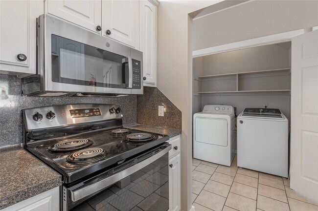 Building Photo - 1616 Avenue N