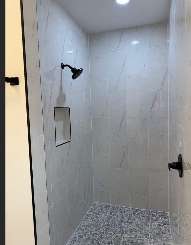 Building Photo - 6408 Bishop Ave