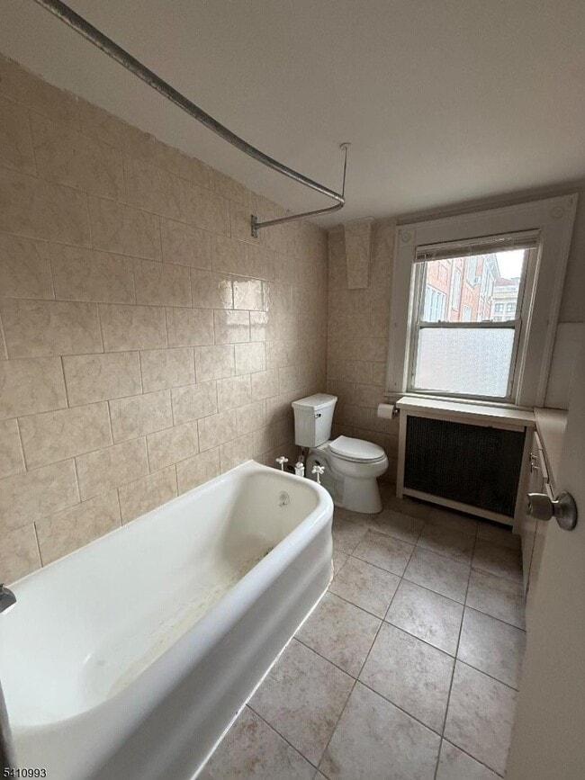 Building Photo - 332 Belleville Ave