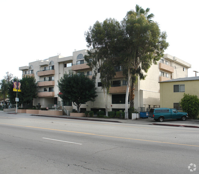 Primary Photo - Laurel Canyon Place Apartments