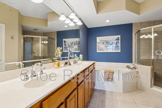 Building Photo - 425 N Ocean Grande Dr