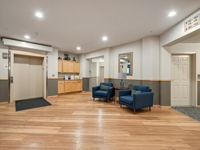 Building Photo - 3600 Wooddale Ave S