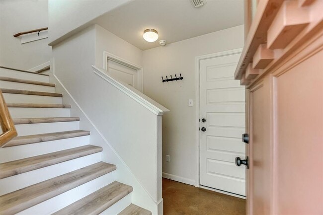 Building Photo - 2913 Saville Loop