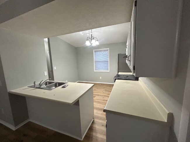 Building Photo - 59 Kenway St