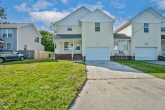 Building Photo - 4 Bed 2.5 Bath Home In Portsmouth