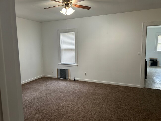 Building Photo - 2077 E Boatfield Ave