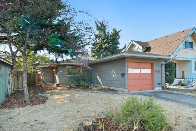 Primary Photo - 3811 SE 66th Ave