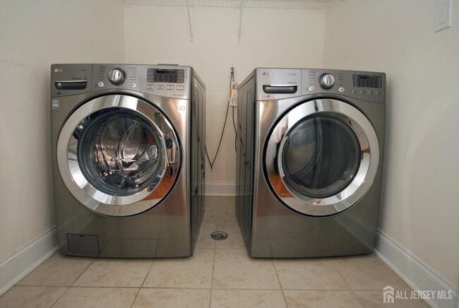 Building Photo - 32 Cinder Rd