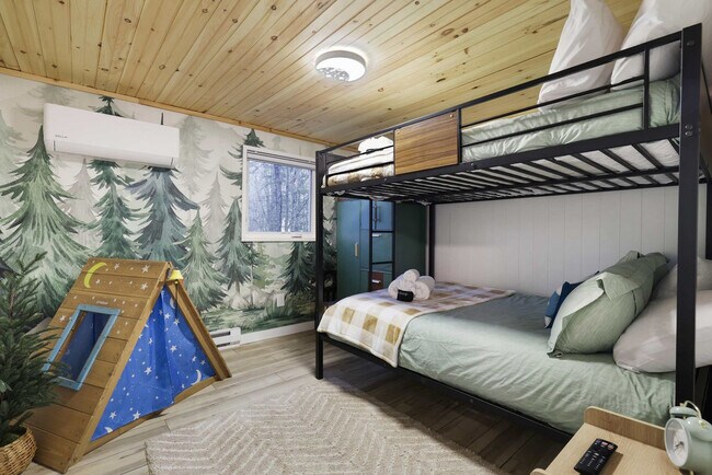 Building Photo - 3145 Ogontz Dr