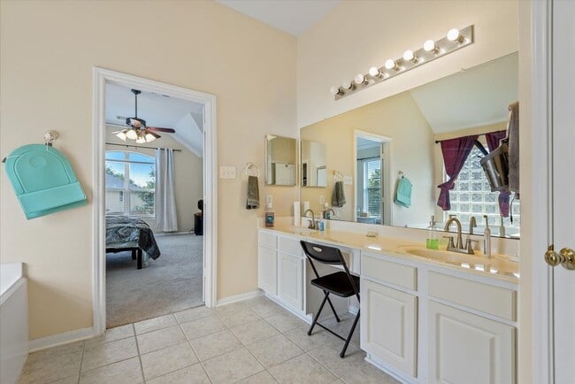 Building Photo - 3005 Diamond Bay Dr