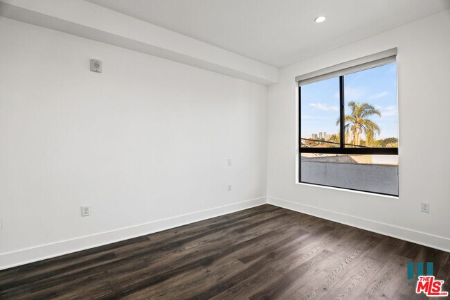 Building Photo - 11209 Richland Ave