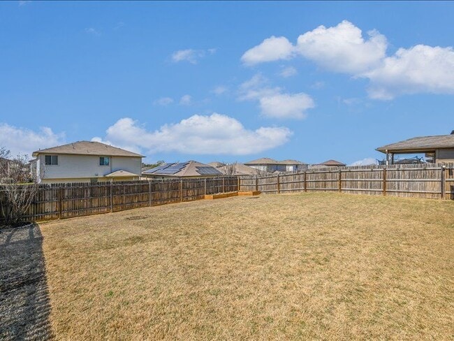 Building Photo - 725 Pinnacle Dr