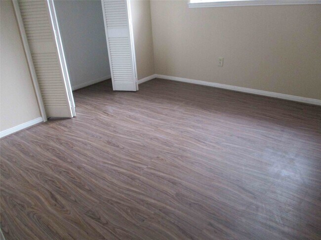 Building Photo - 5506 Deep Forest Dr