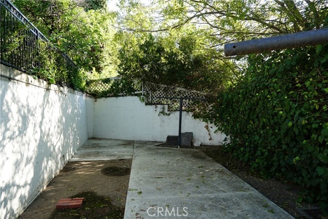 Building Photo - 1200 Oakwood Dr