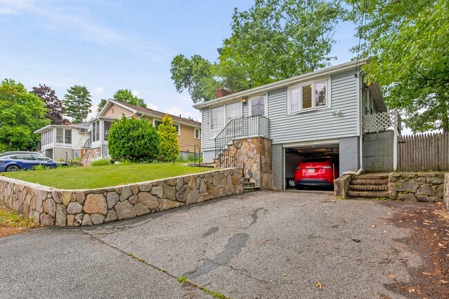 Building Photo - 1364 Trapelo Rd