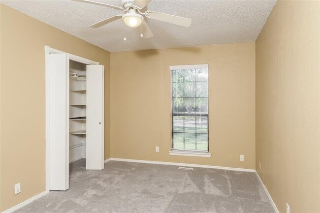 Building Photo - 6807 Cricket Canyon Rd