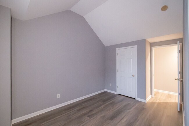 Building Photo - NEWLY RENOVATED !!!! Charming 4-Bedroom Home with Spacious Backyard!