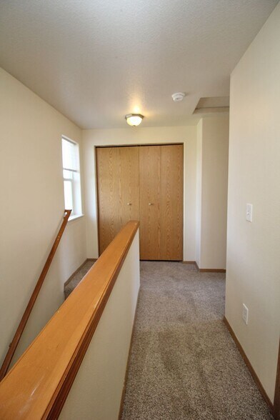 Building Photo - 5038 N Vanderbilt St