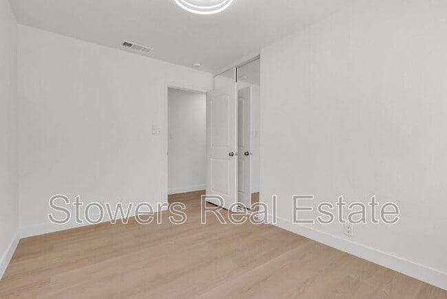 Building Photo - 3225 Claudia Dr